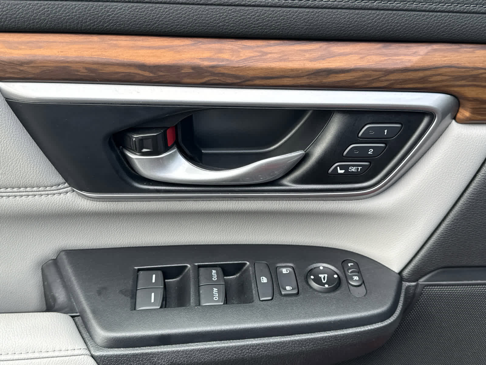 Used 2021 Honda CR-V Touring image 10