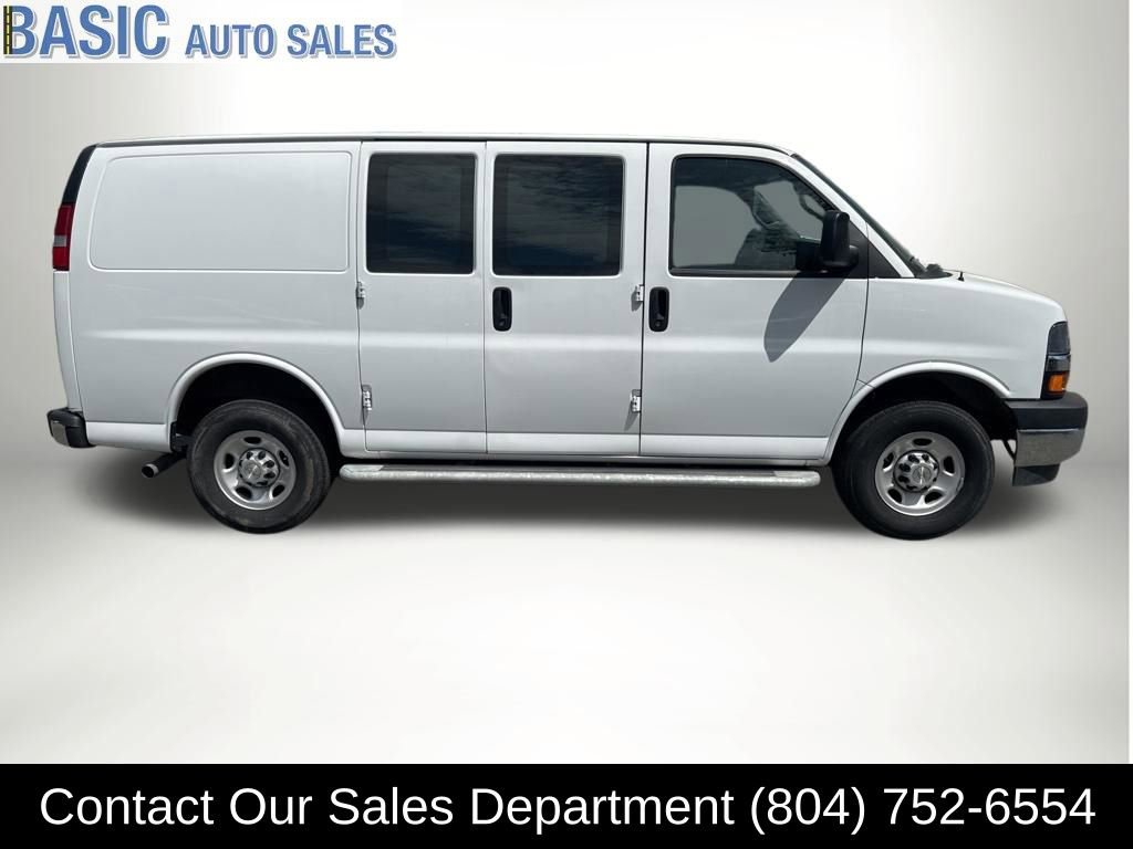 Used 2024 Chevrolet Express 2500 w/ Driver Convenience Package RWD image 6