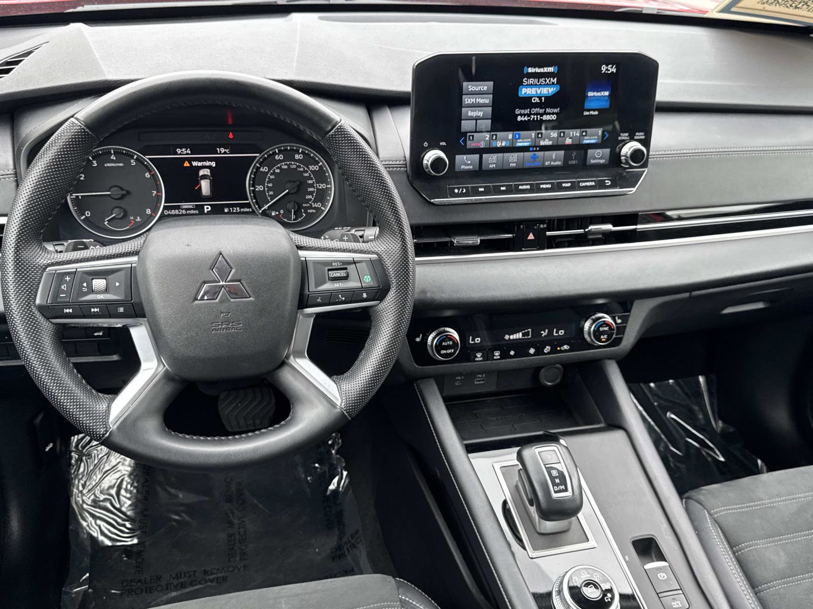 Used 2023 Mitsubishi Outlander SE FWD image 7
