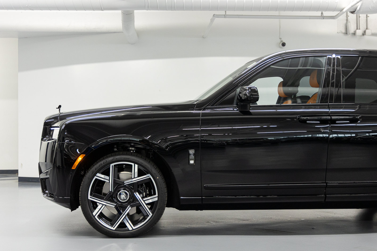 New 2027 Rolls-Royce Cullinan Black Badge AWD/4WD image 17
