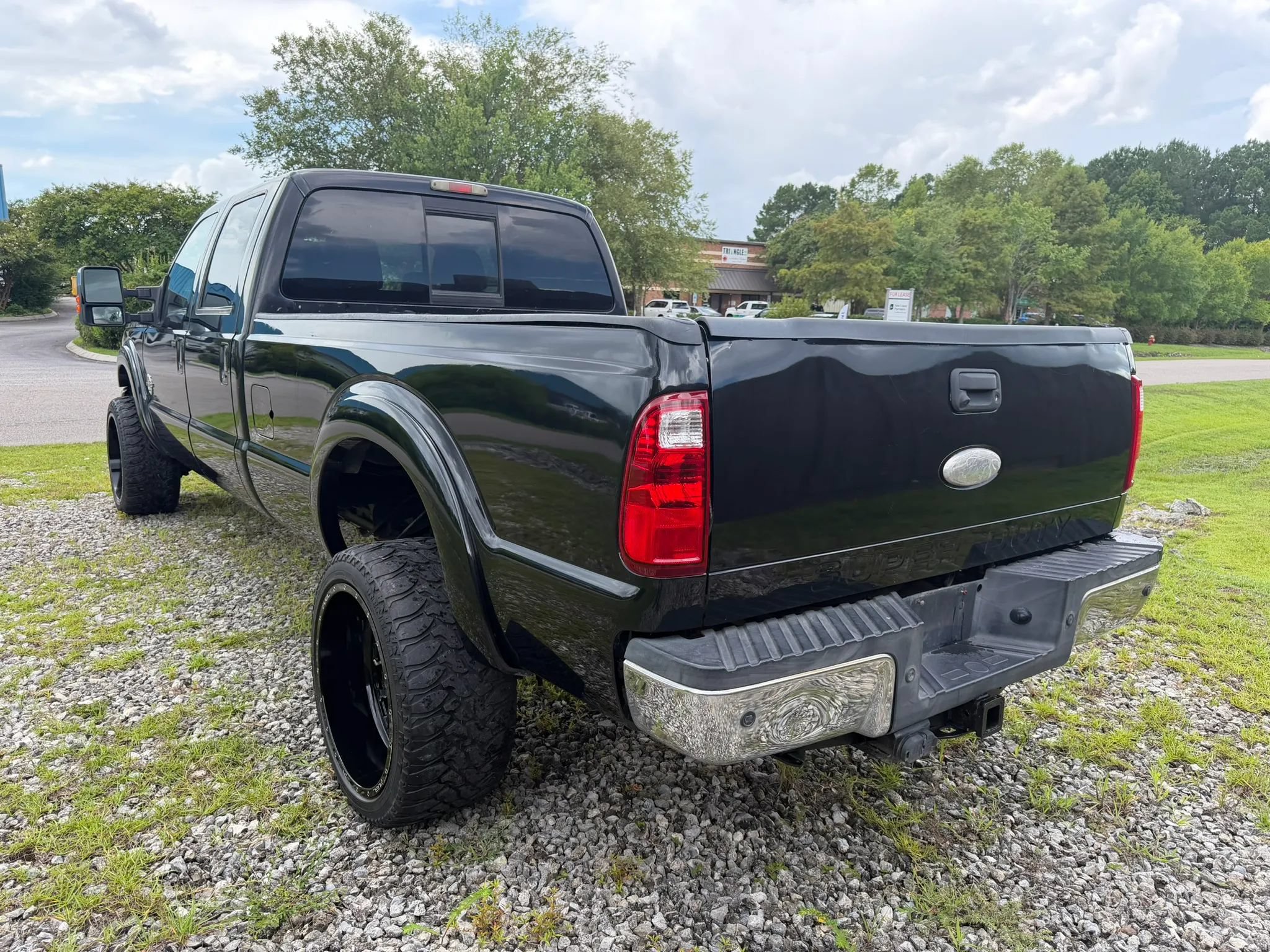 Used 2011 Ford F350 Lariat w/ Lariat Ultimate Pkg AWD/4WD image 9