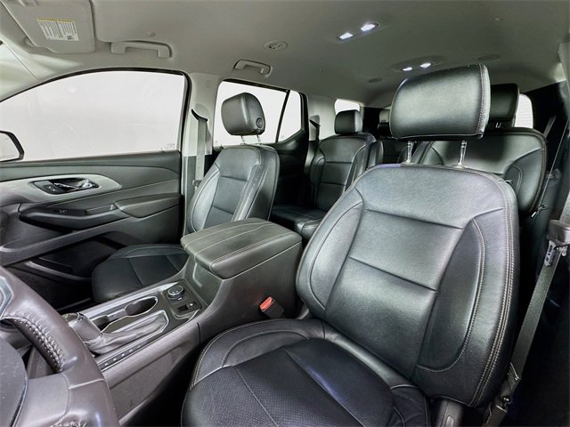 Used 2020 Chevrolet Traverse LT image 11