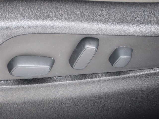 Used 2022 Cadillac XT4 Premium Luxury w/ Cold Weather Package image 13