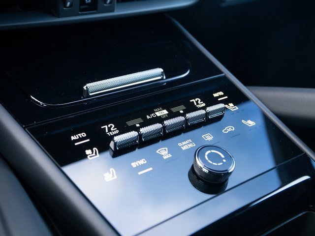 New 2026 Porsche Cayenne GTS image 26