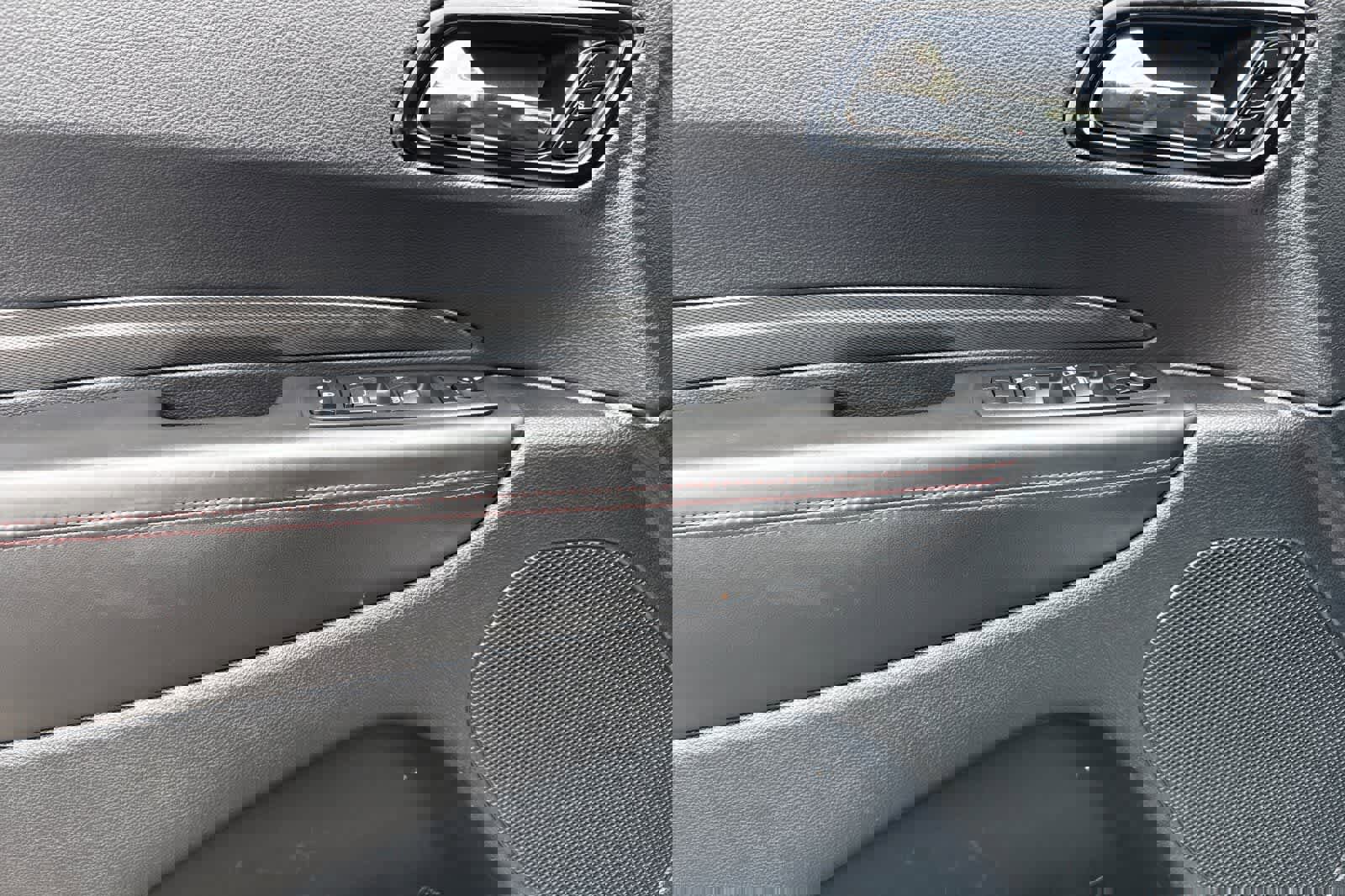 Used 2024 Dodge Durango GT image 12