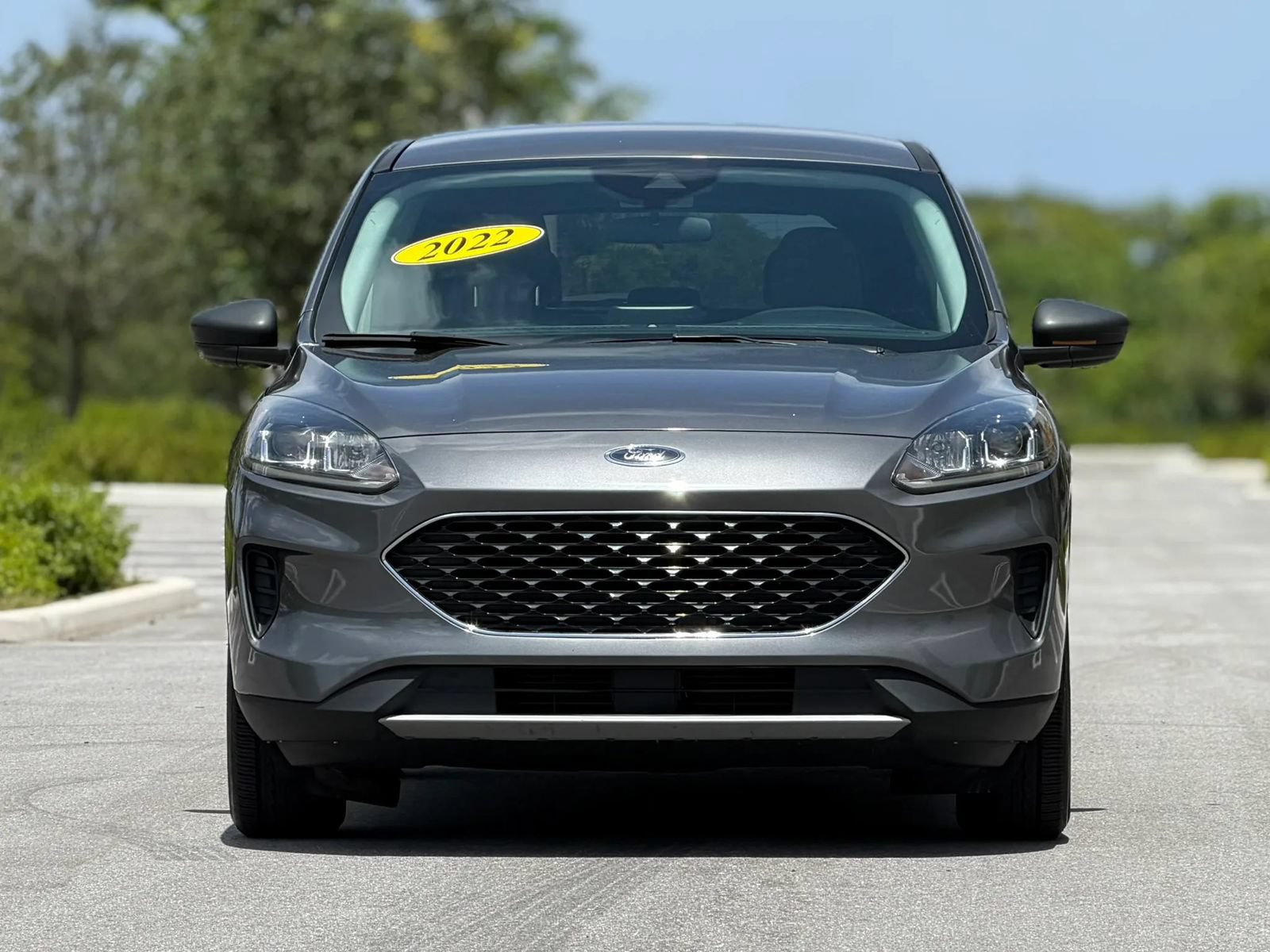 Used 2022 Ford Escape SE w/ Convenience Package FWD image 2