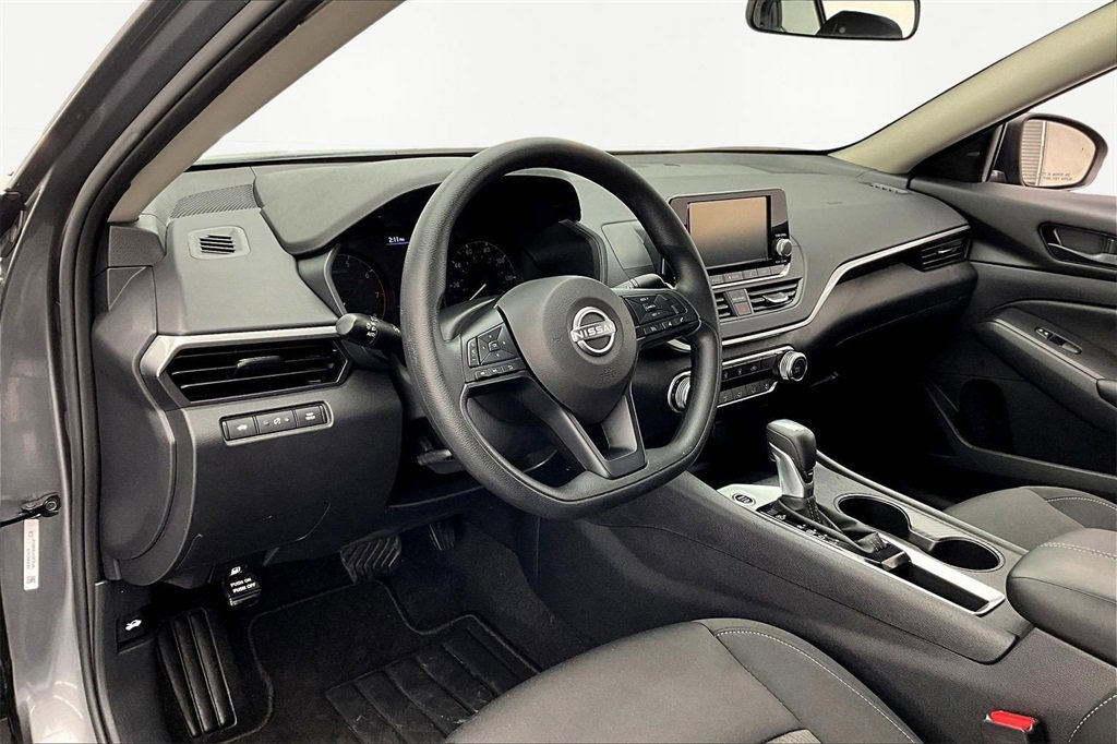 Used 2024 Nissan Altima 2.5 S image 14