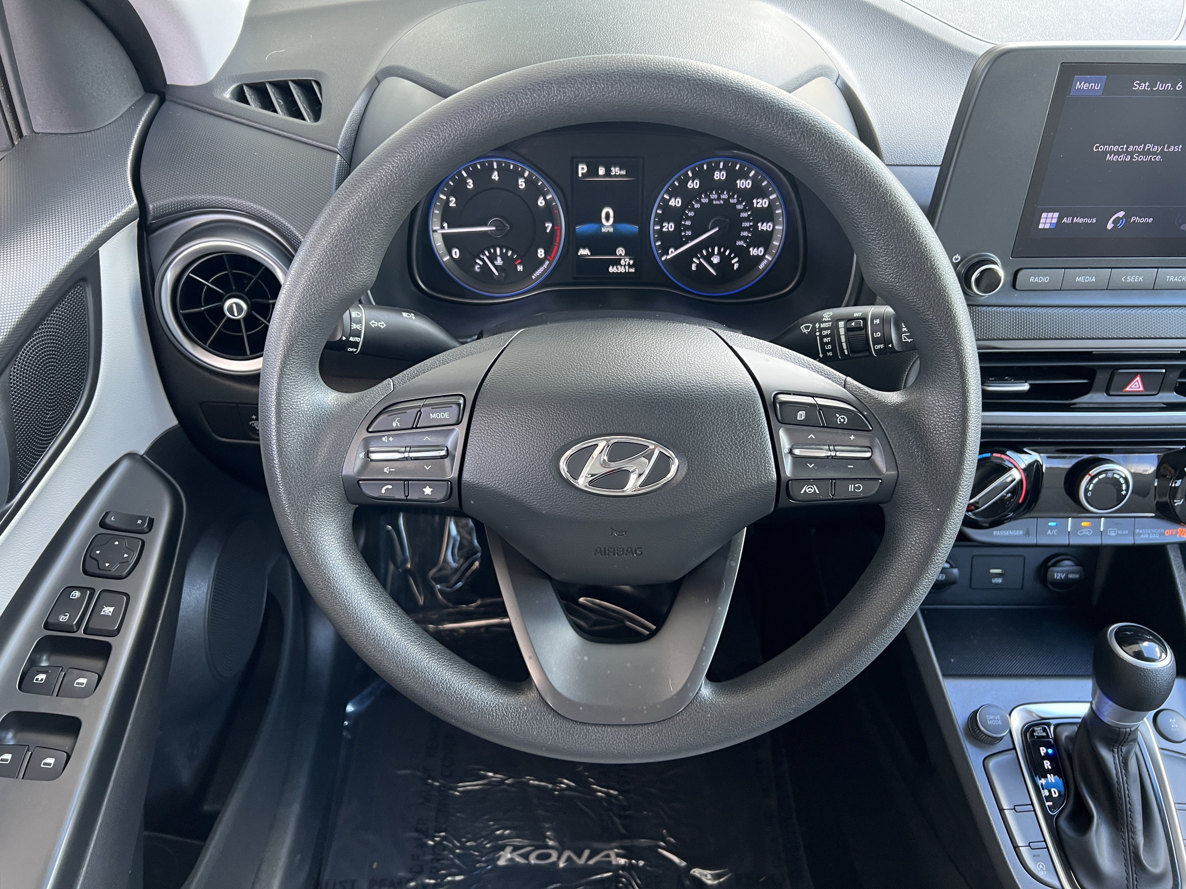 Used 2022 Hyundai Kona SEL AWD/4WD image 26