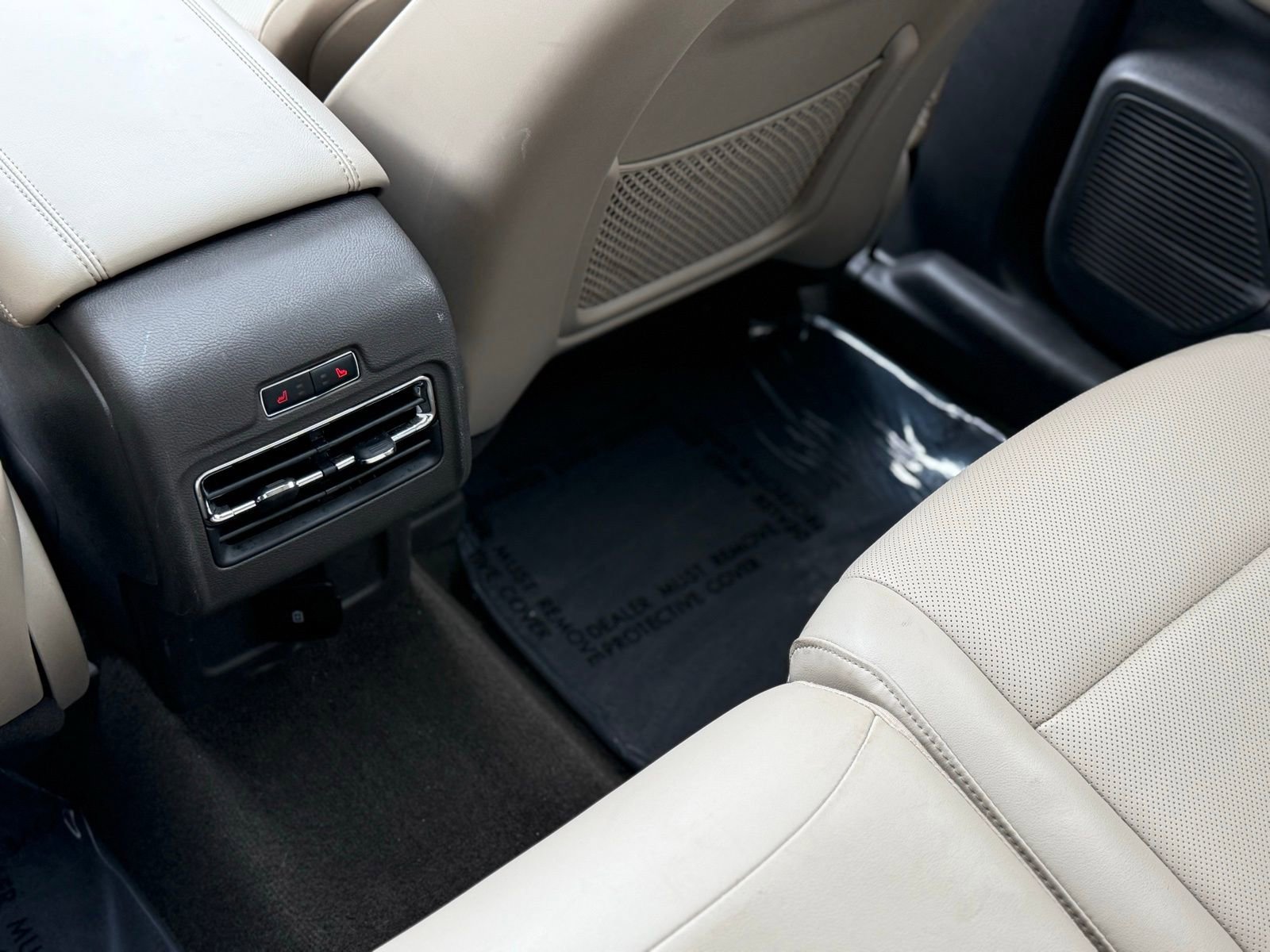 Used 2022 Lincoln Corsair AWD w/ Premium Package image 12