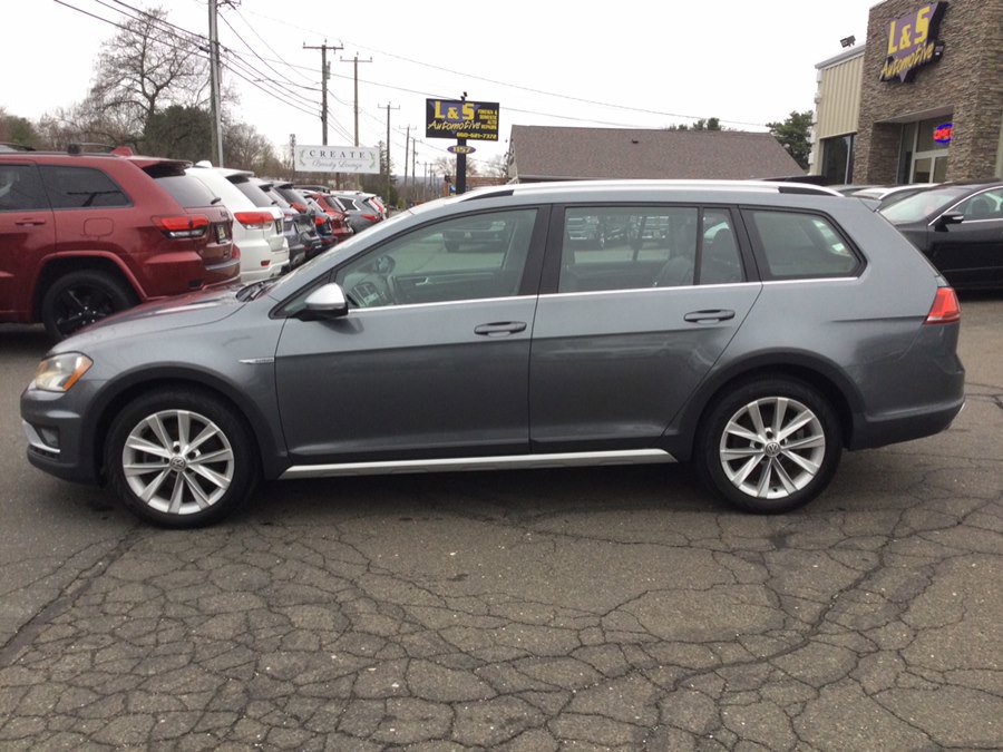 Used 2017 Volkswagen Golf Alltrack S image 12