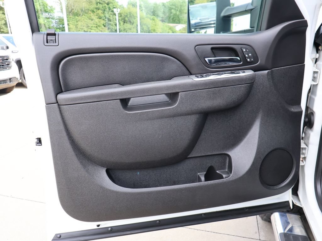Used 2014 Chevrolet Silverado 2500 LTZ w/ LTZ Plus Package AWD/4WD image 11