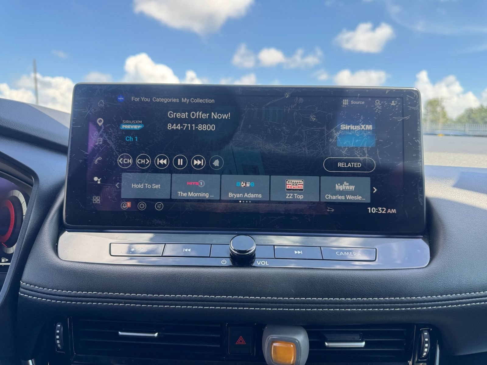 Used 2026 Nissan Rogue SL FWD image 19