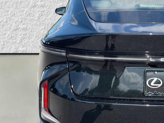 New 2026 Lexus ES 350h AWD w/ Cold Area Package image 10
