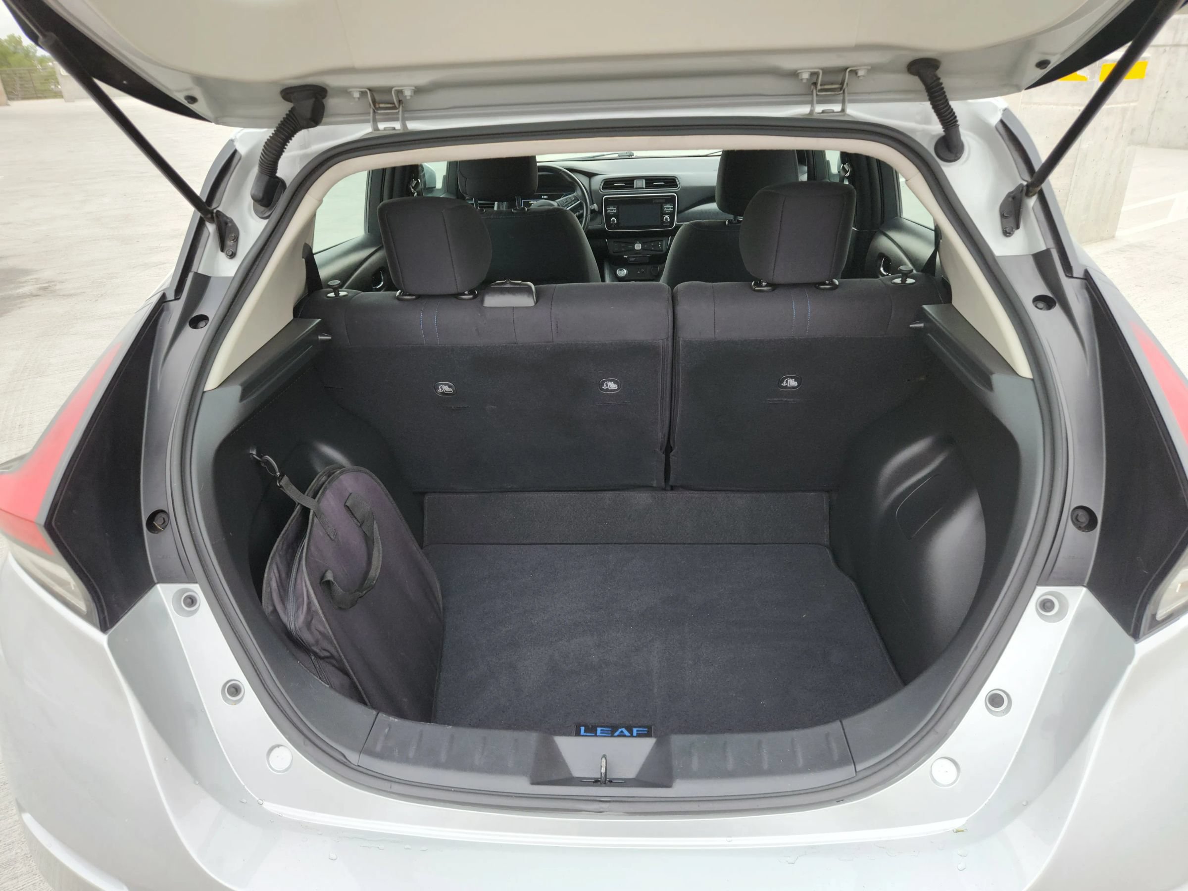 Used 2018 Nissan Leaf SV FWD image 21