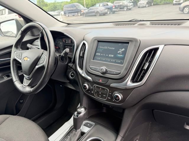 Used 2018 Chevrolet Equinox LT FWD image 23