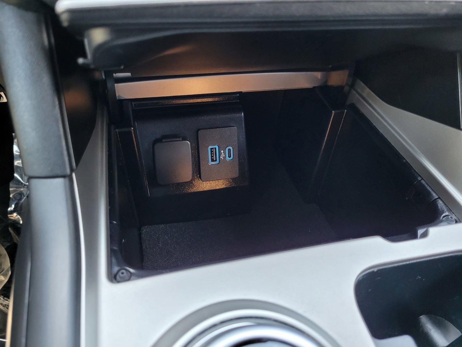 Used 2022 Ford Explorer XLT RWD image 25