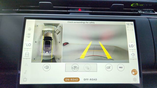 Used 2025 Land Rover Range Rover SE image 44