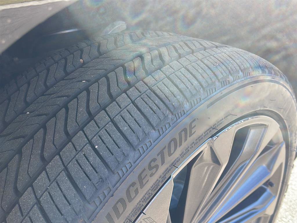 Used 2025 Cadillac Escalade V image 10