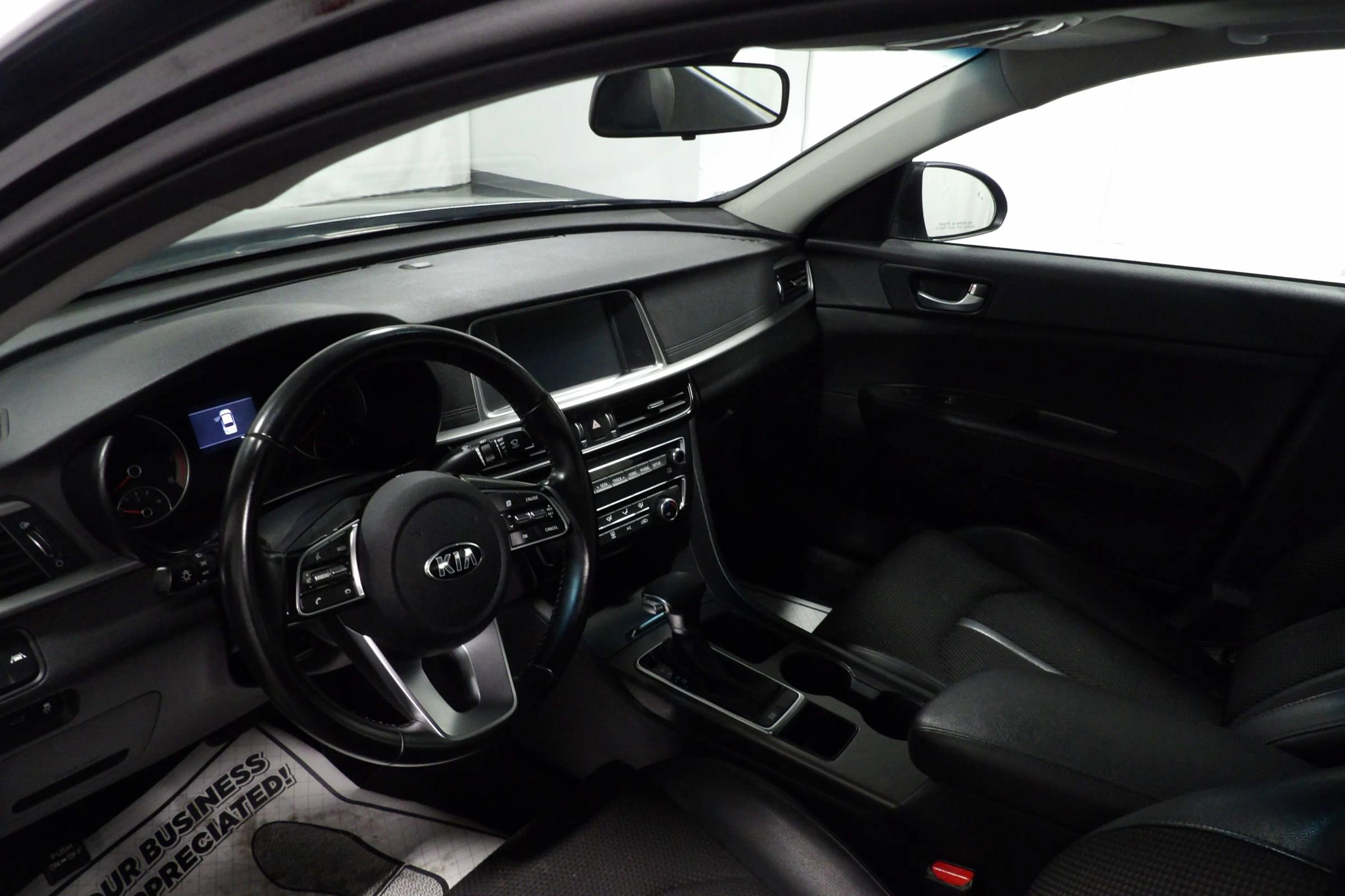 Used 2020 Kia Optima S w/ S Panoramic Sunroof Package image 9