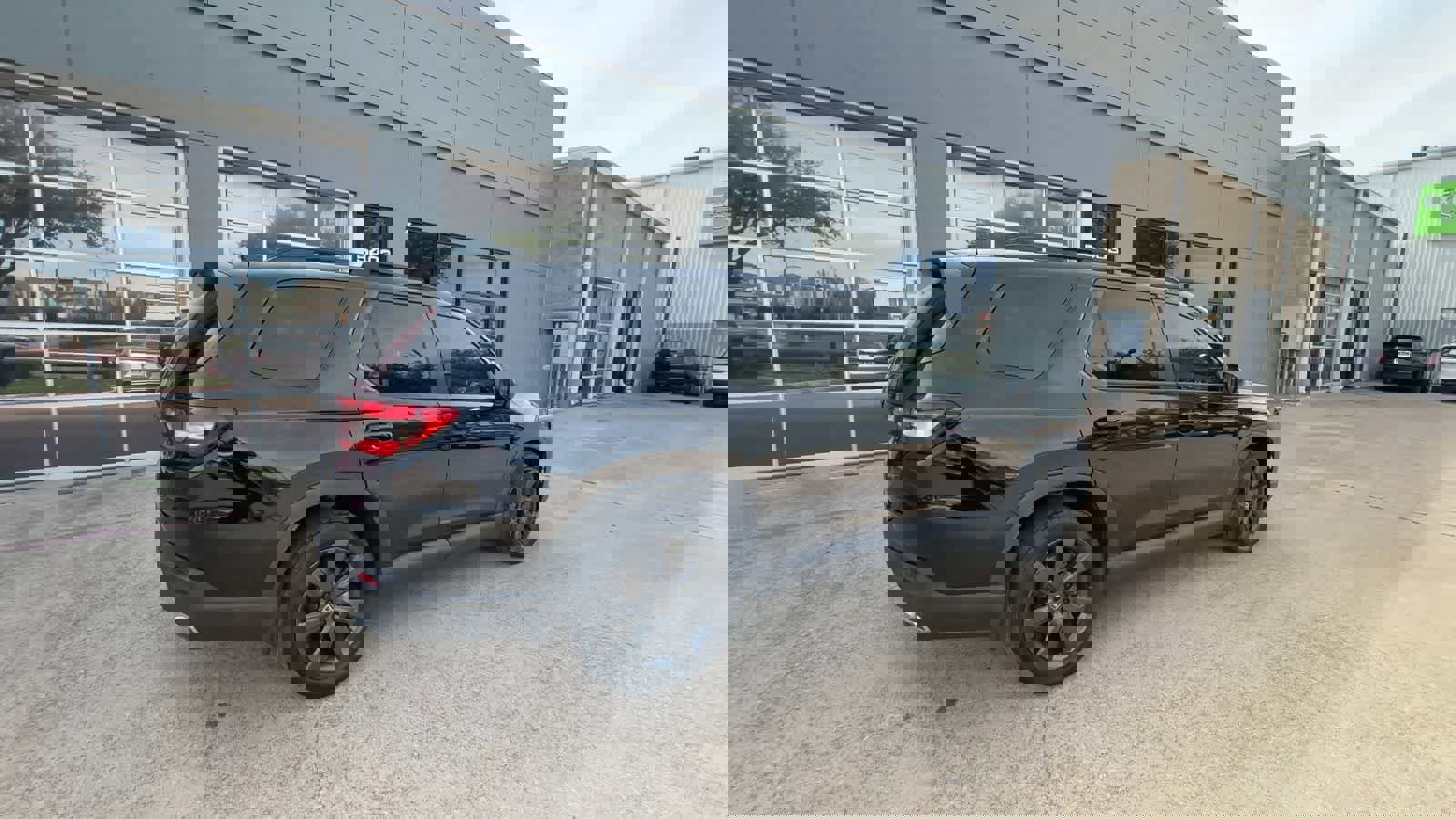 Used 2023 Honda Pilot Sport image 8