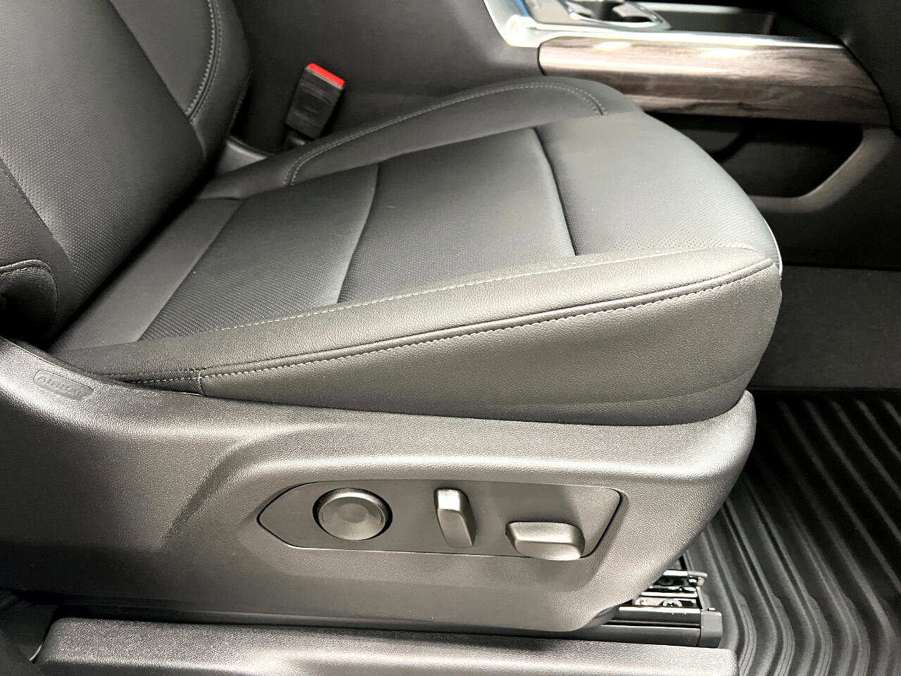 New 2025 Chevrolet Silverado 2500 LTZ w/ Z71 Chrome Sport Edition image 23