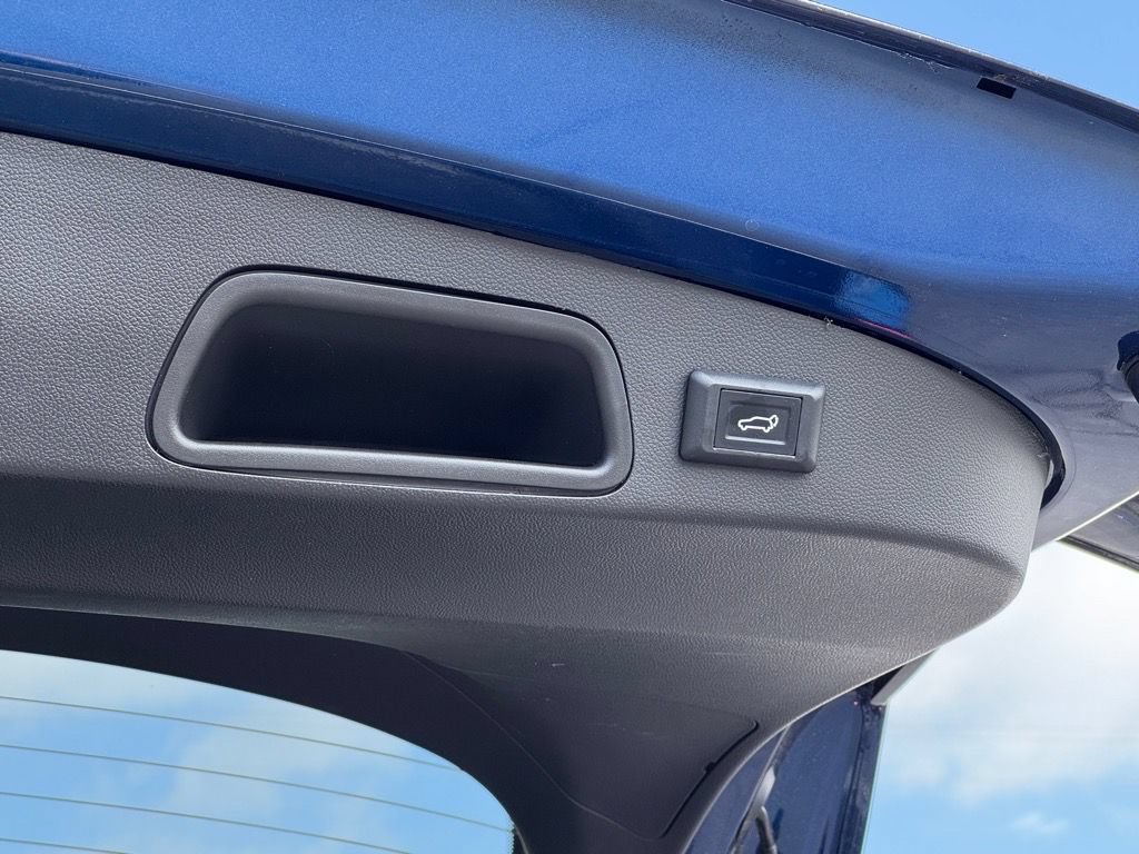 Used 2023 Buick Encore GX Select FWD image 11
