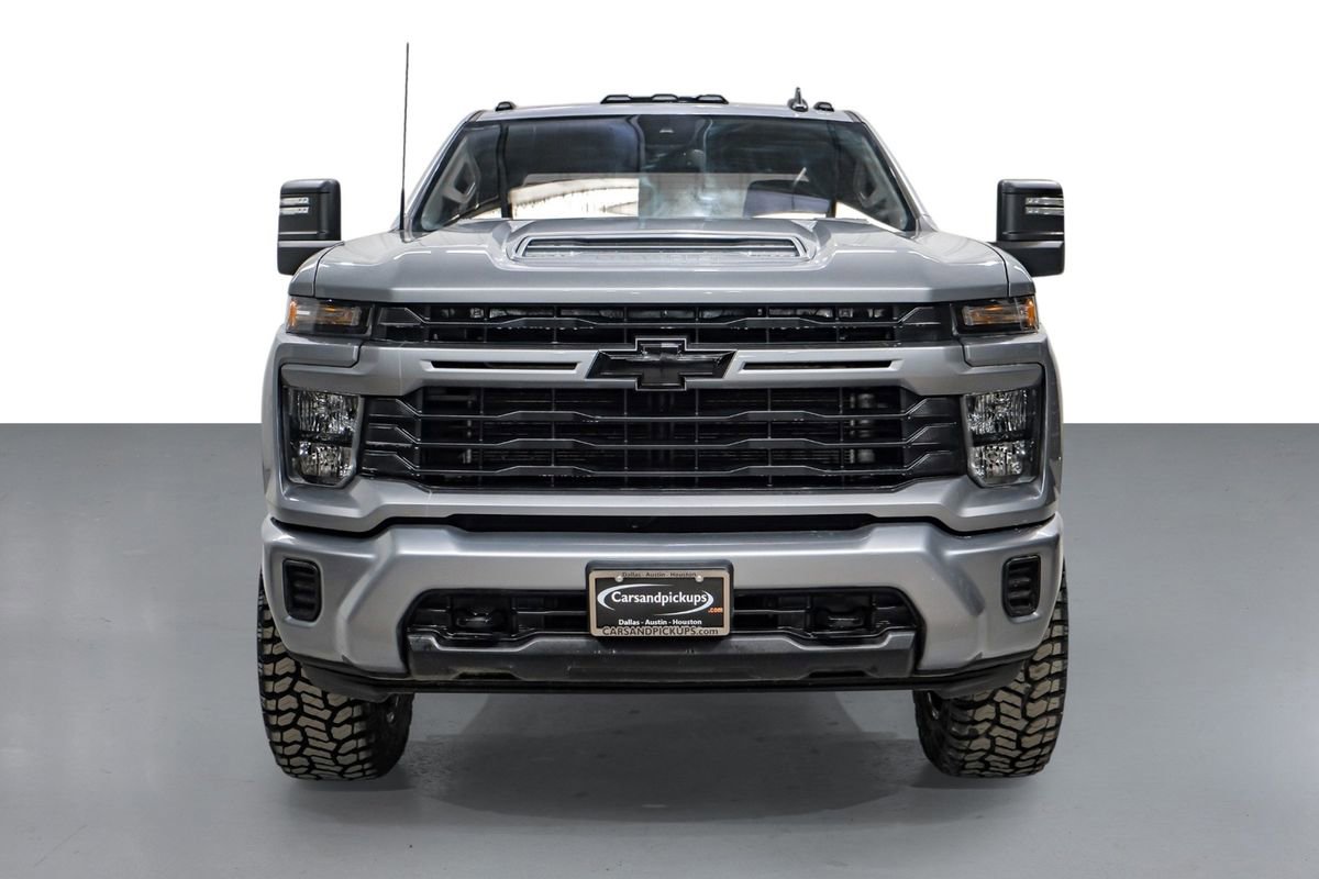 Used 2024 Chevrolet Silverado 2500 Custom w/ Custom Value Package AWD/4WD image 3