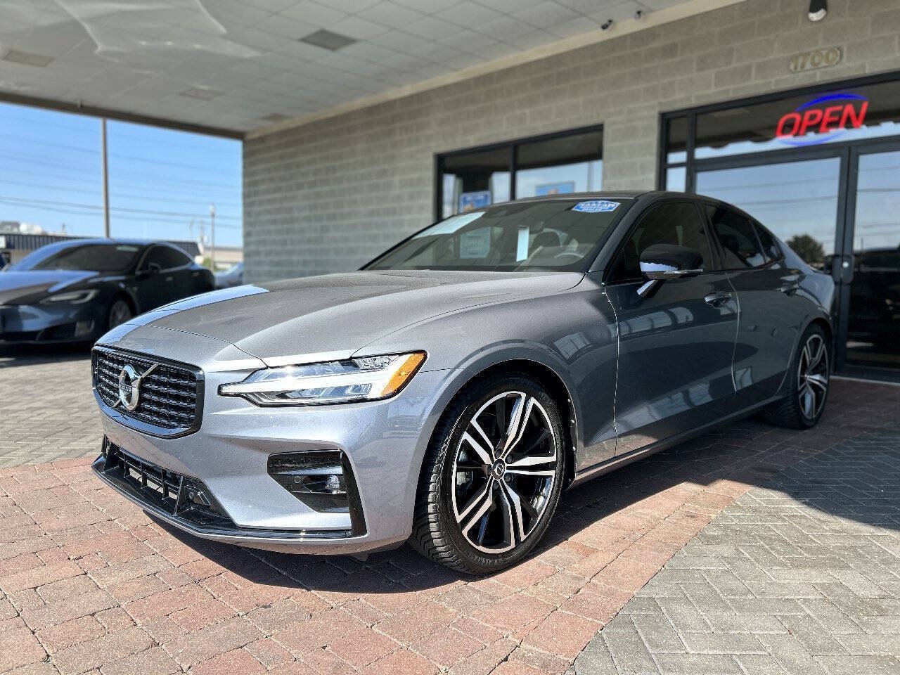 Used 2021 Volvo S60 T5 R-Design AWD/4WD image 28