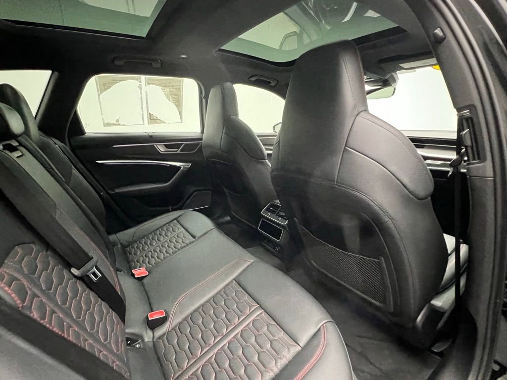 Used 2024 Audi RS 6 performance image 17