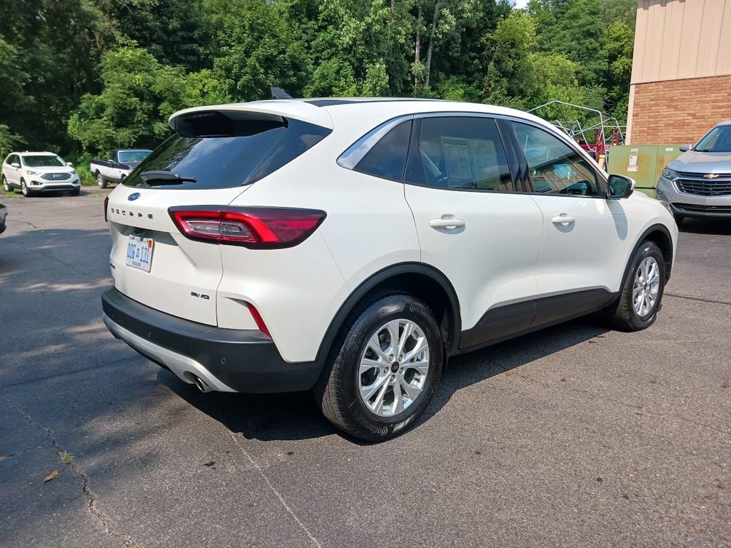 Used 2023 Ford Escape Active w/ Tech Pack #2 AWD/4WD image 4