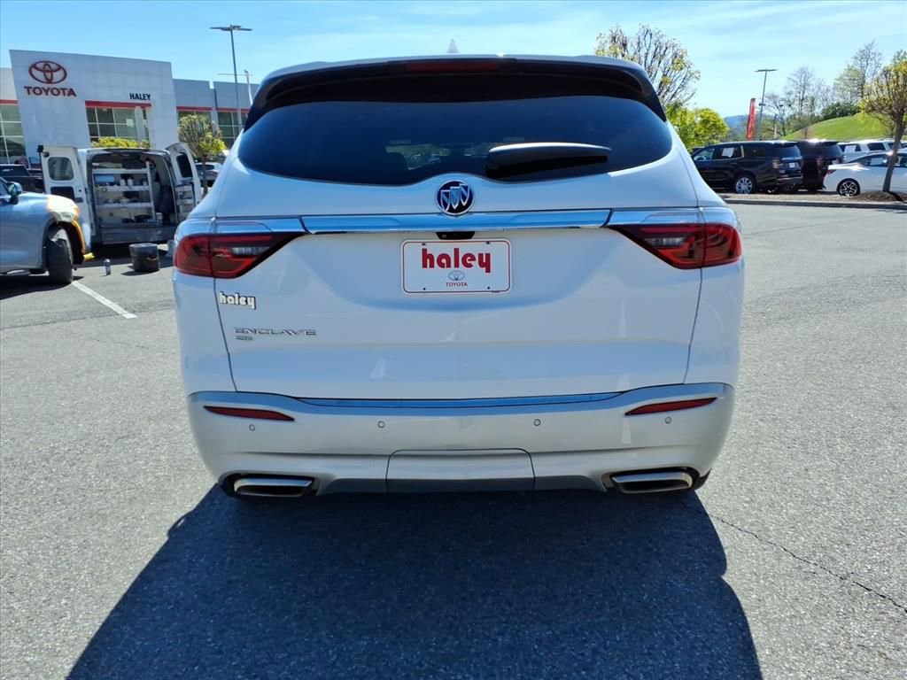 Used 2024 Buick Enclave Premium image 6