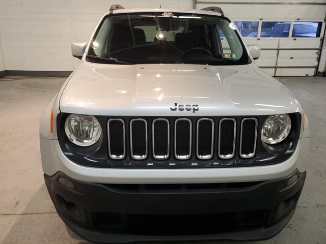 Used 2016 Jeep Renegade Latitude AWD/4WD image 10