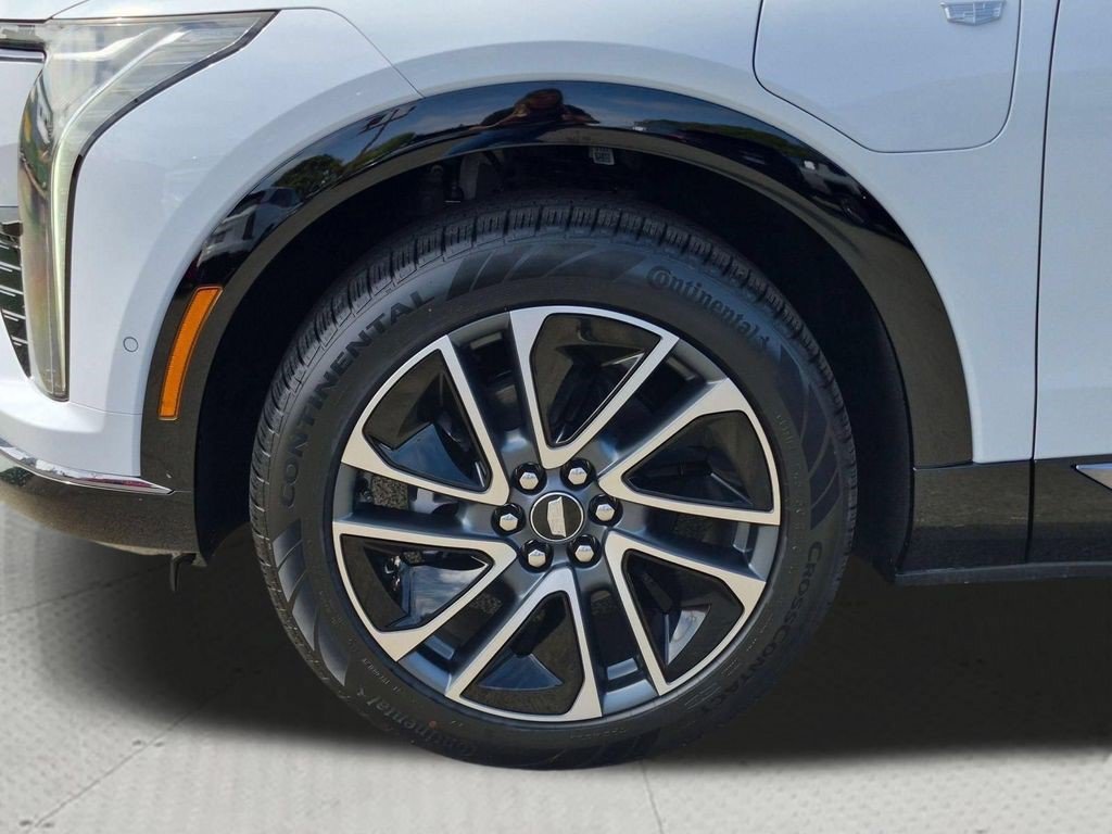 Certified 2026 Cadillac Optiq Sport 1 RWD image 9