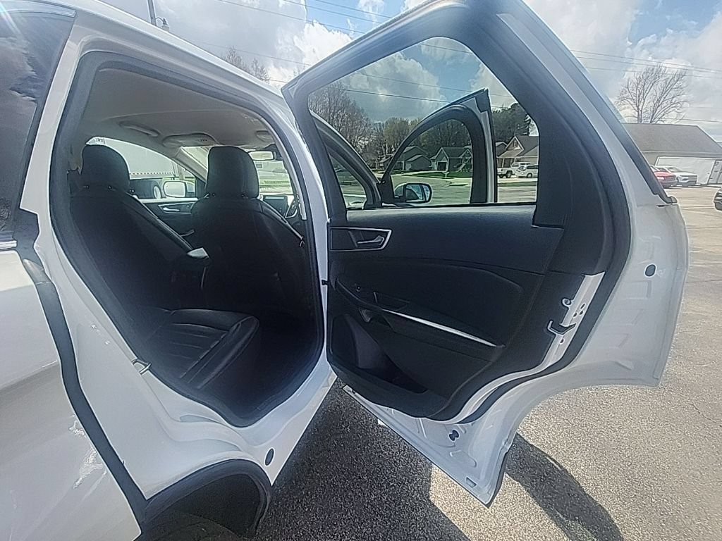 Used 2024 Ford Edge SEL w/ Convenience Package AWD/4WD image 11