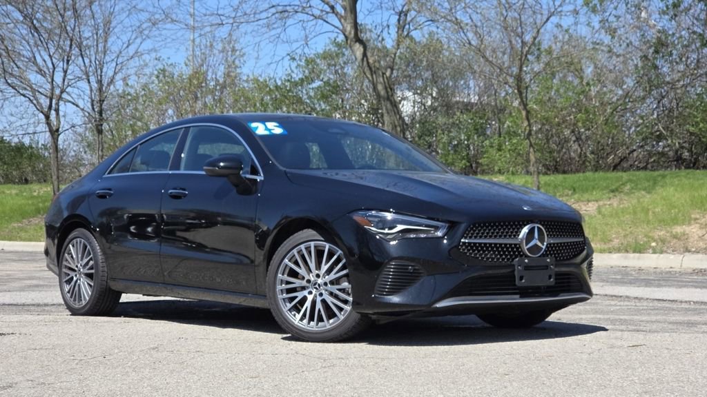 Used 2025 Mercedes-Benz CLA 250 4MATIC image 2