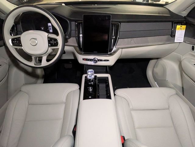 New 2026 Volvo XC90 B6 Ultra w/ Protection Package image 25