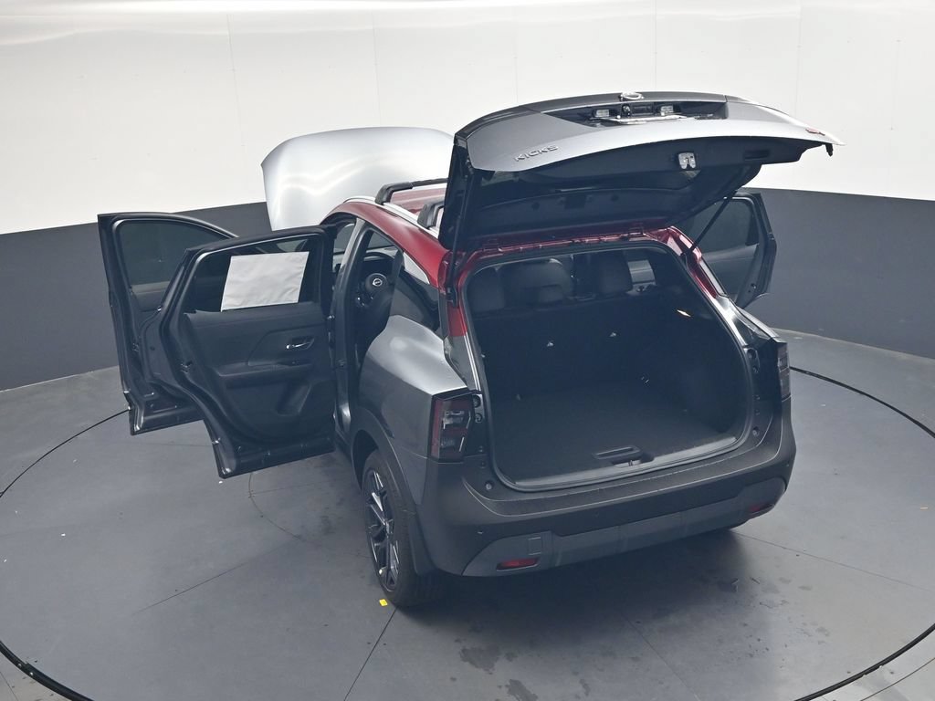 New 2026 Nissan Kicks SR w/ Cold Weather Package FWD image 42