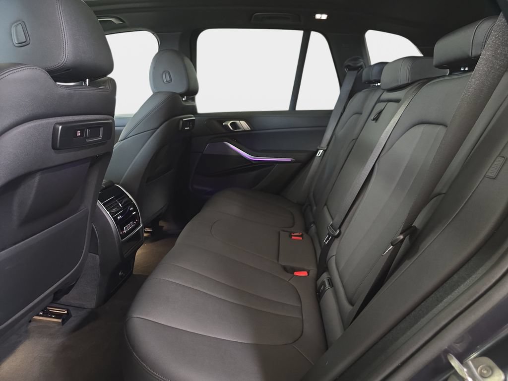 Used 2019 BMW X5 xDrive40i w/ Convenience Package AWD/4WD image 14