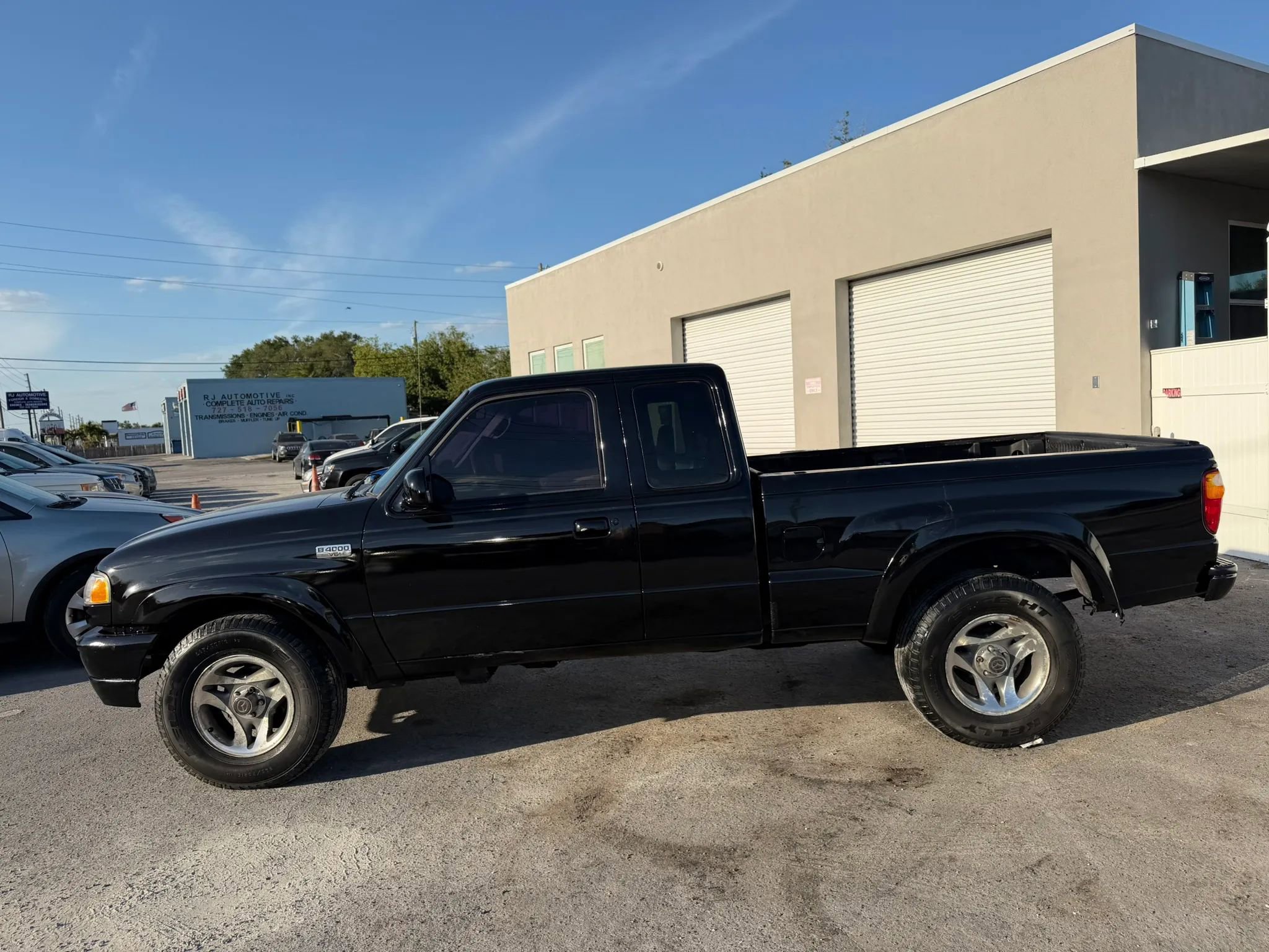 Used 2001 MAZDA B-Series Pickup 4x4 Cab Plus B4000 image 2