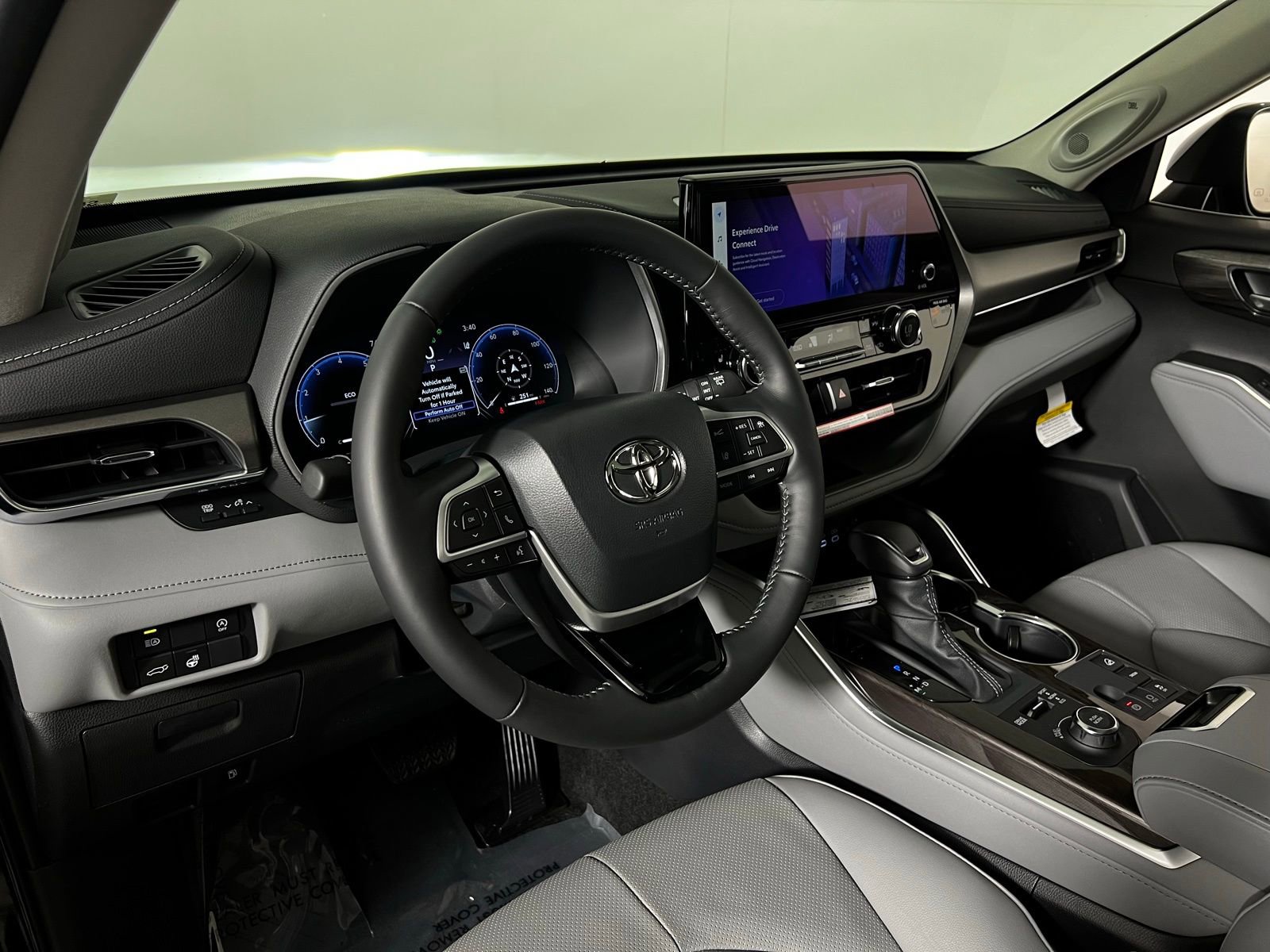 Certified 2026 Toyota Highlander Limited image 12