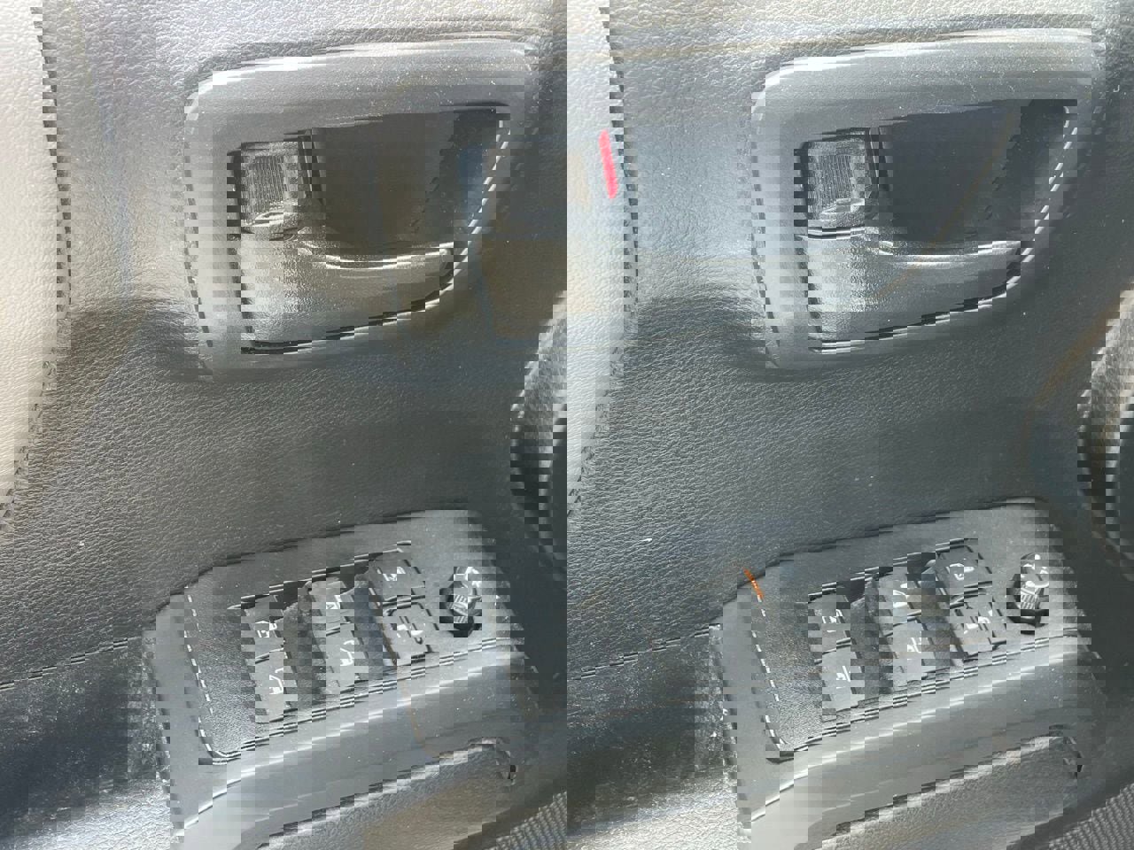 Used 2021 Toyota Tacoma SR image 6