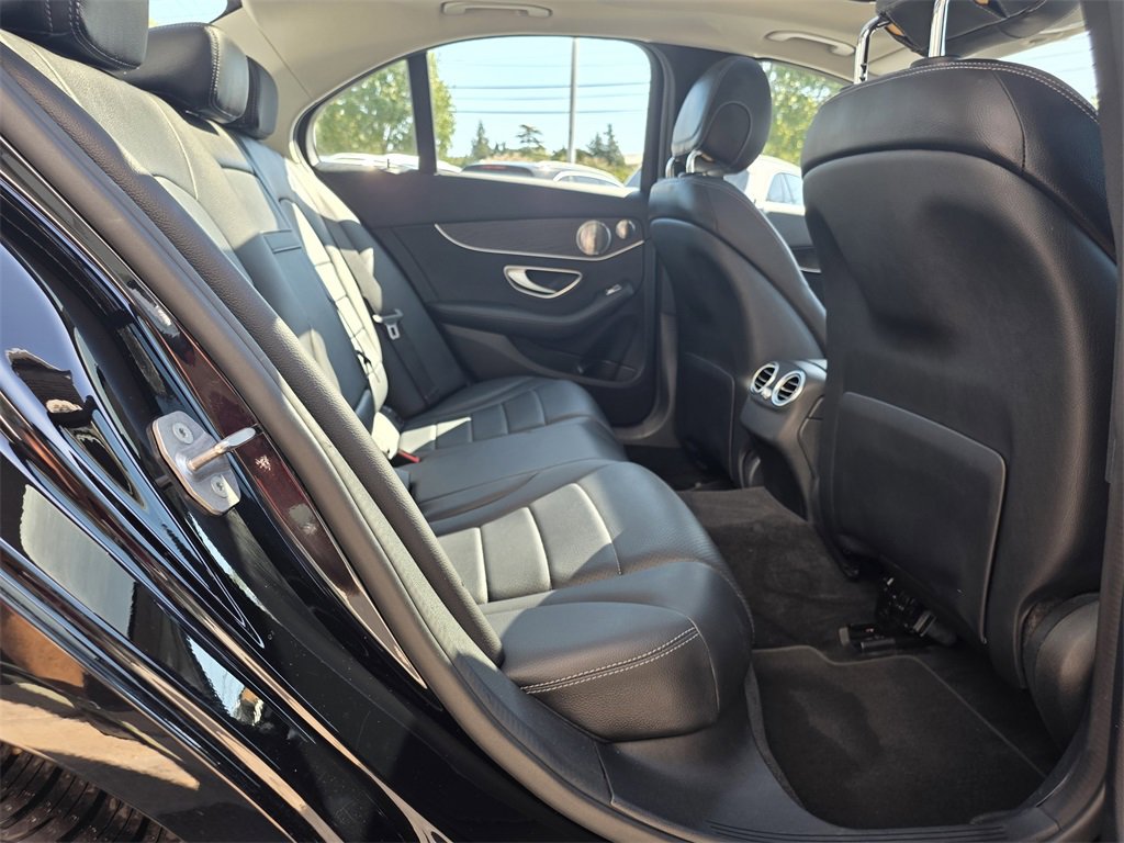 Used 2017 Mercedes-Benz C 300 4MATIC Sedan image 34