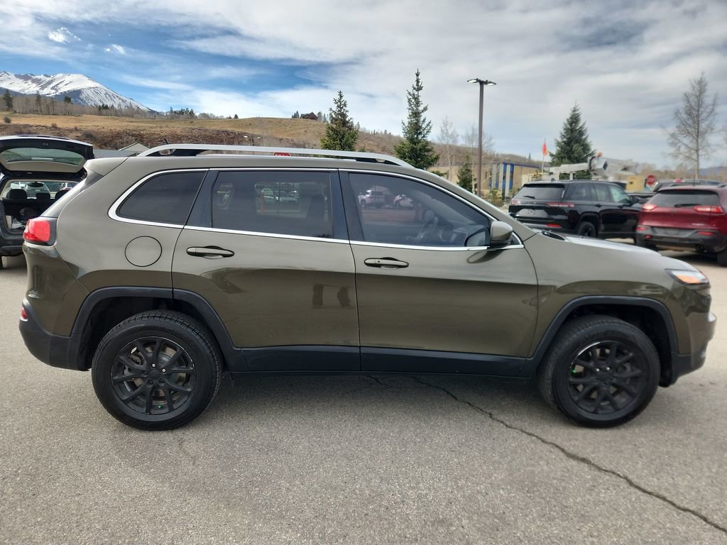 Used 2015 Jeep Cherokee Latitude w/ Comfort/Convenience Group AWD/4WD image 7