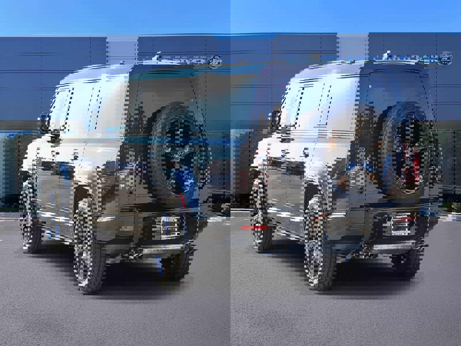 New 2025 Land Rover Defender 130 V8 image 6