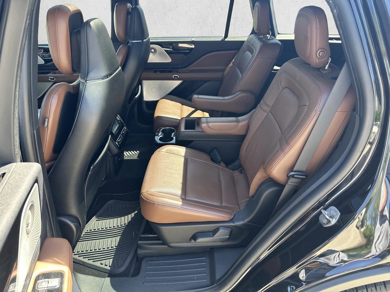 Used 2020 Lincoln Aviator Reserve w/ Equipment Group 202A AWD/4WD image 13