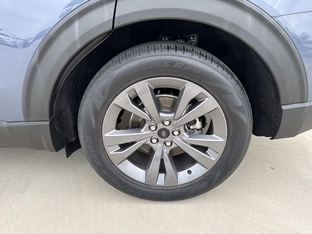 Used 2021 Ford Explorer XLT w/ Equipment Group 202A image 7