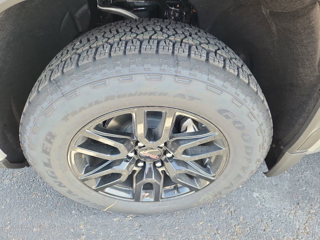 New 2026 GMC Sierra 1500 Elevation image 14