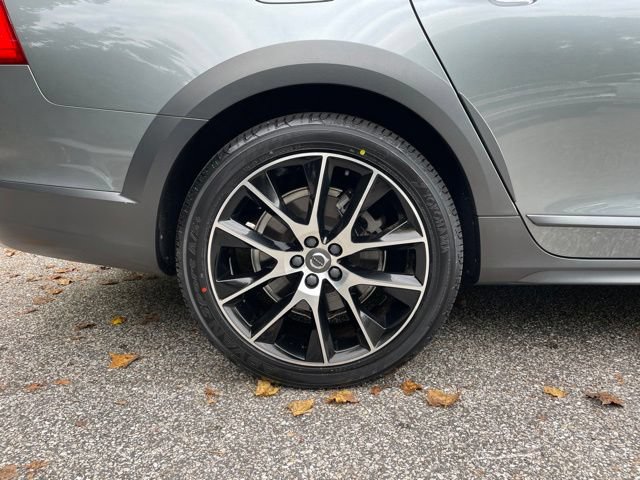 Used 2018 Volvo V90 T6 Cross Country w/ Convenience Package AWD/4WD image 24