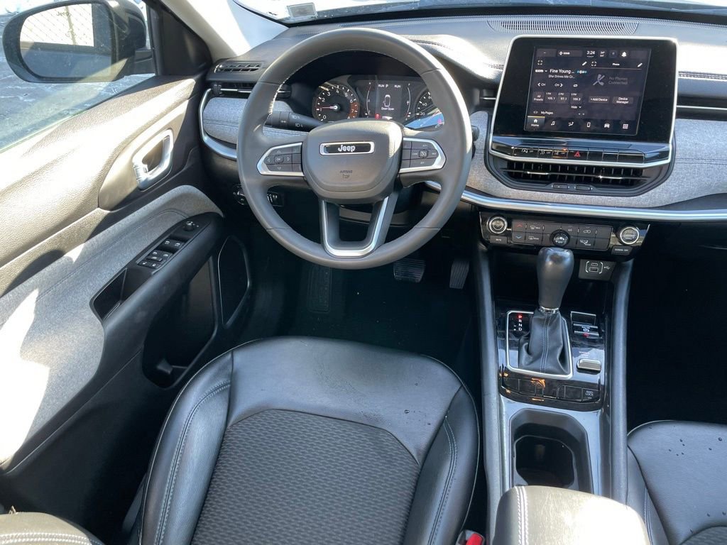 Used 2022 Jeep Compass Latitude image 8