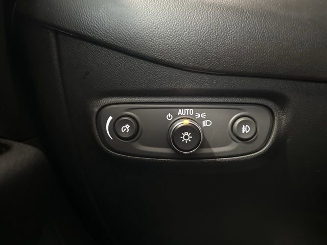 Used 2022 Chevrolet Equinox Premier image 16